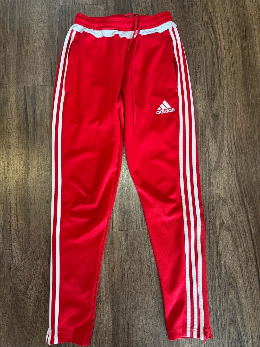 Size small red Adidas